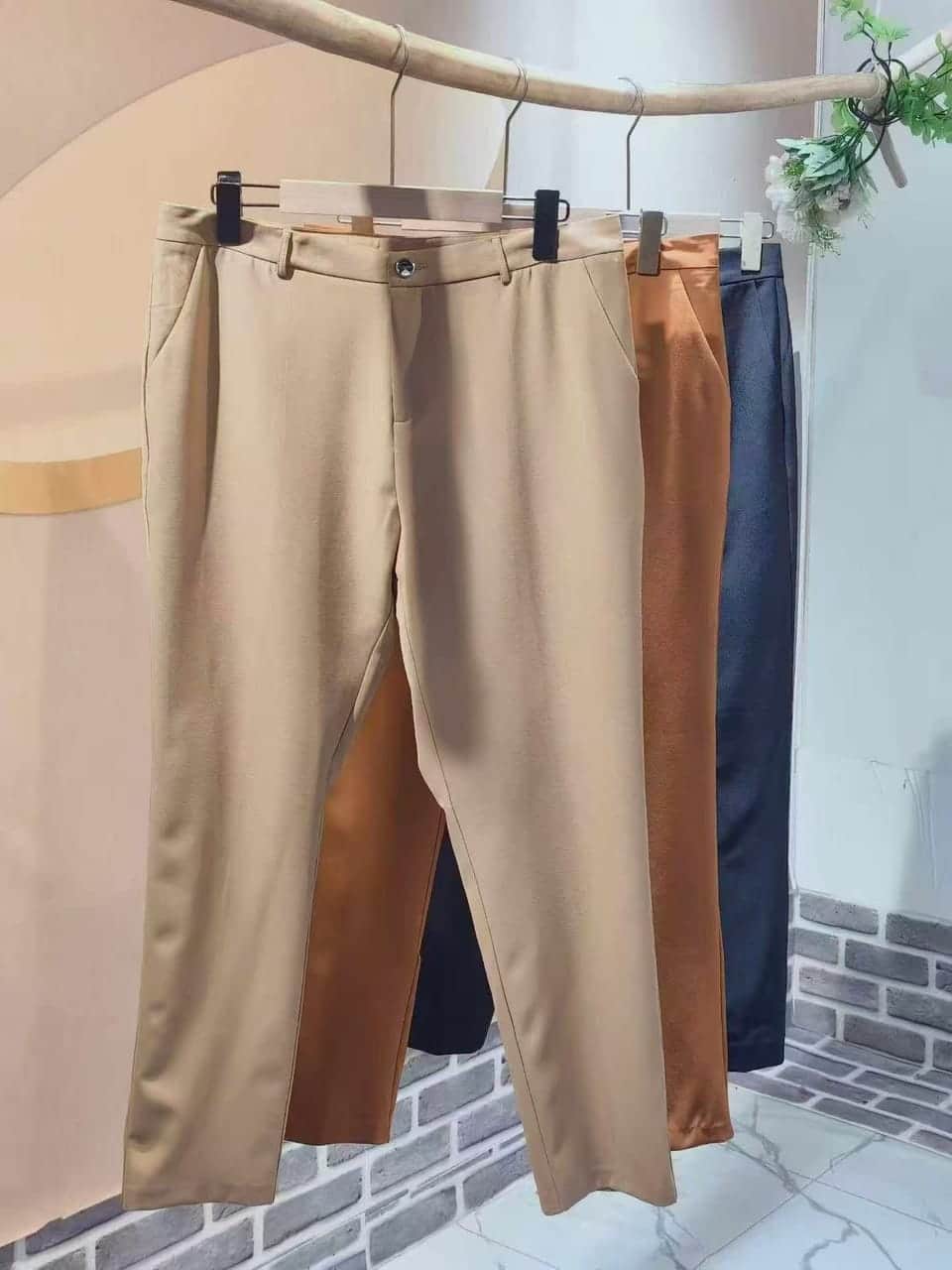 Neue Bekleidung für Männer, Kinder und Frauen aus China