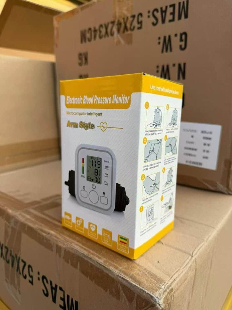 Electronic blood pressure monitor