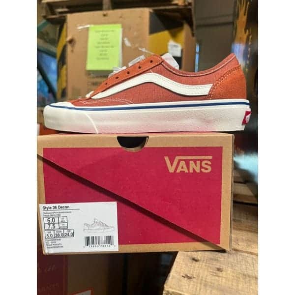 Vans- und Converse-Großhandel Sneaker-Mischpalette 100pcs.