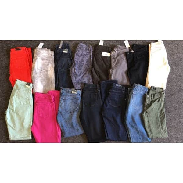 Surtido de denim para mujer JBrand 30 piezas.